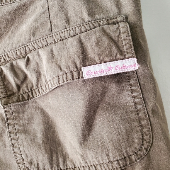 Vintage y2k counter culture cargo shorts - Picture 5 of 6